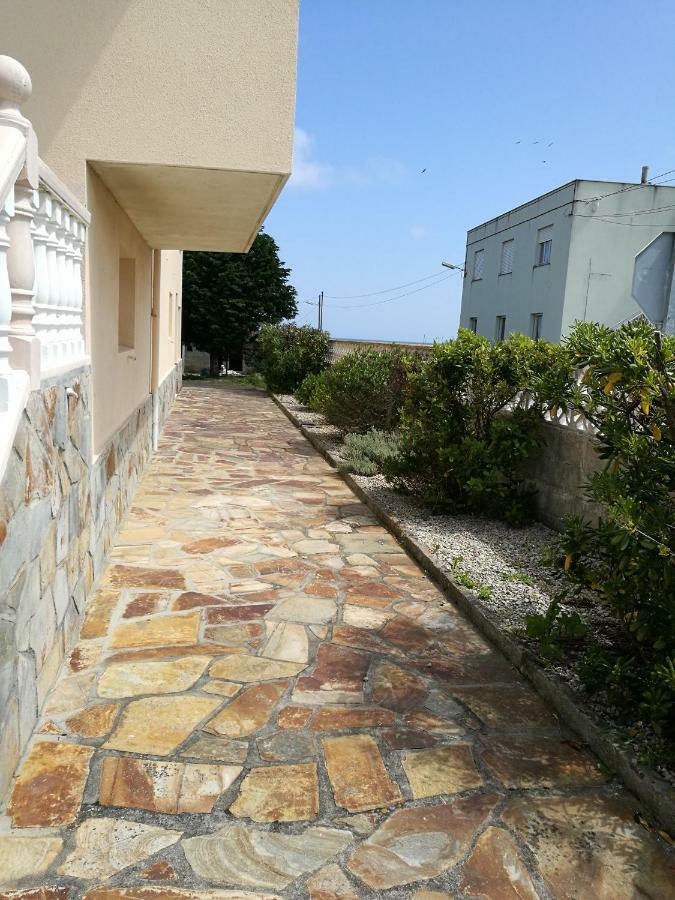 Chalet Vacacional En Segunda Linea De Playa Foz Esterno foto
